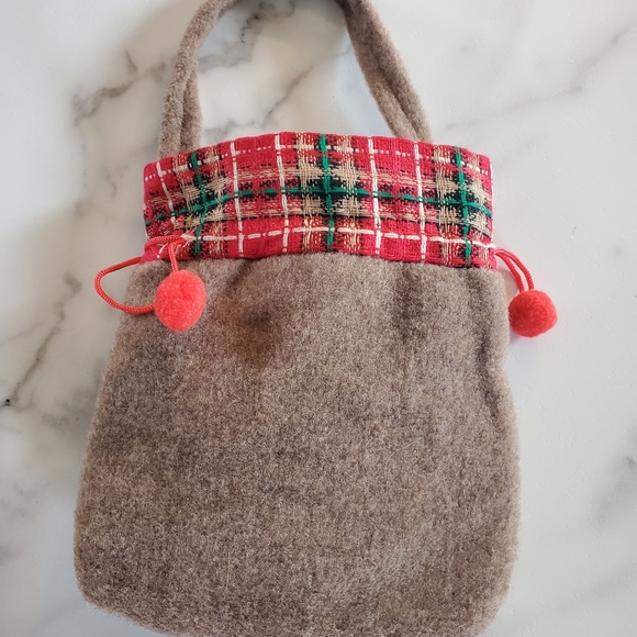 2 Felt Christmas Goodie Bags with Drawstrings Santa & Snowman - Picture 10 of 12